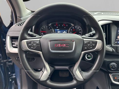 Used 2024 GMC Terrain SLE image 23