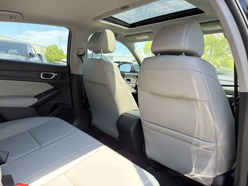 Used 2025 Acura Integra FWD image 16