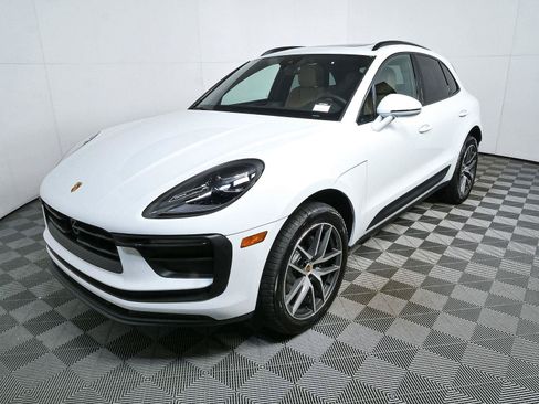 Certified 2026 Porsche Macan Turbo AWD/4WD image 1