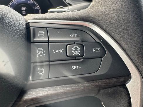 New 2026 Jeep Grand Cherokee Altitude AWD/4WD image 16