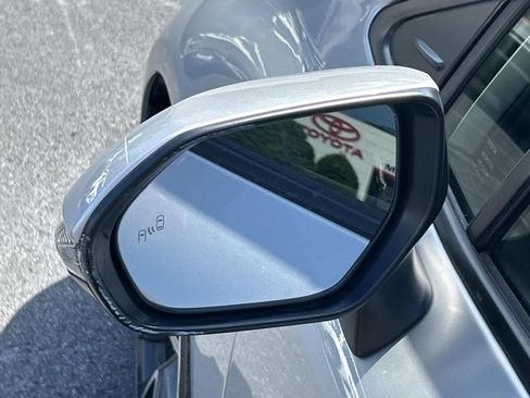 Used 2020 Toyota Corolla XSE FWD image 15
