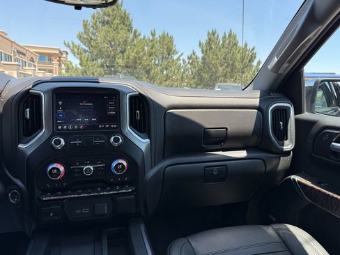 Used 2021 GMC Sierra 1500 Denali w/ Denali Ultimate Package AWD/4WD image 26