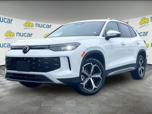 New 2026 Volkswagen Tiguan SE AWD/4WD image 3