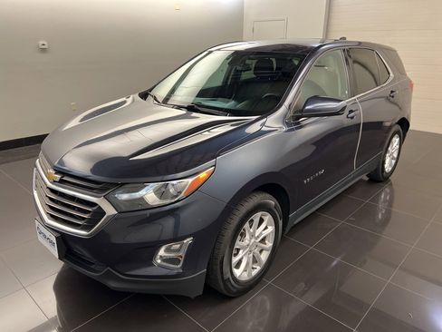 Used 2018 Chevrolet Equinox LT image 3