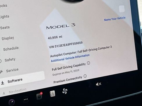 Used 2023 Tesla Model 3 Standard Range image 11