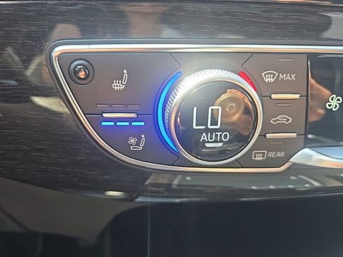 Used 2018 Audi Q7 3.0T Prestige AWD/4WD image 22