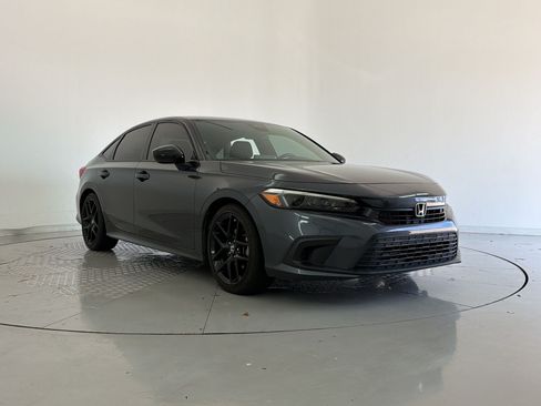 Used 2023 Honda Civic Sport image 7