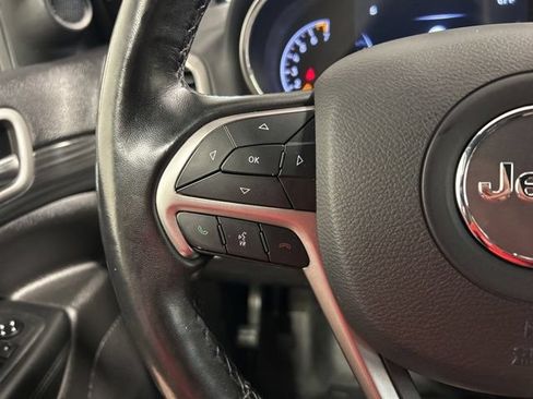 Used 2020 Jeep Grand Cherokee Altitude AWD/4WD image 26