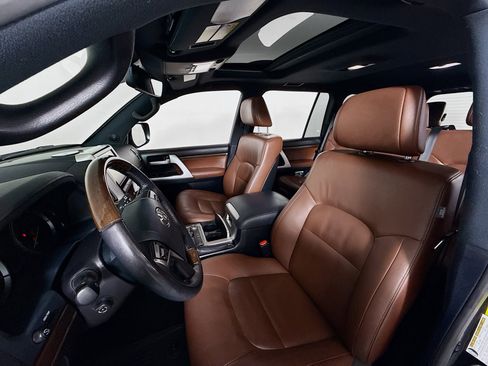Certified 2021 Toyota Land Cruiser image 11