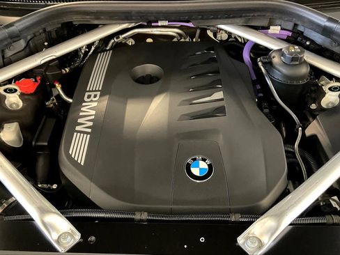 New 2026 BMW X7 xDrive40i w/ M Sport Package image 17