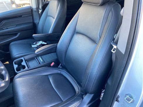 Used 2023 Honda Odyssey Touring image 12