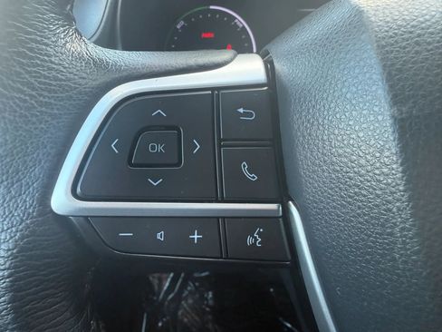 Used 2024 Toyota Sienna XLE image 10