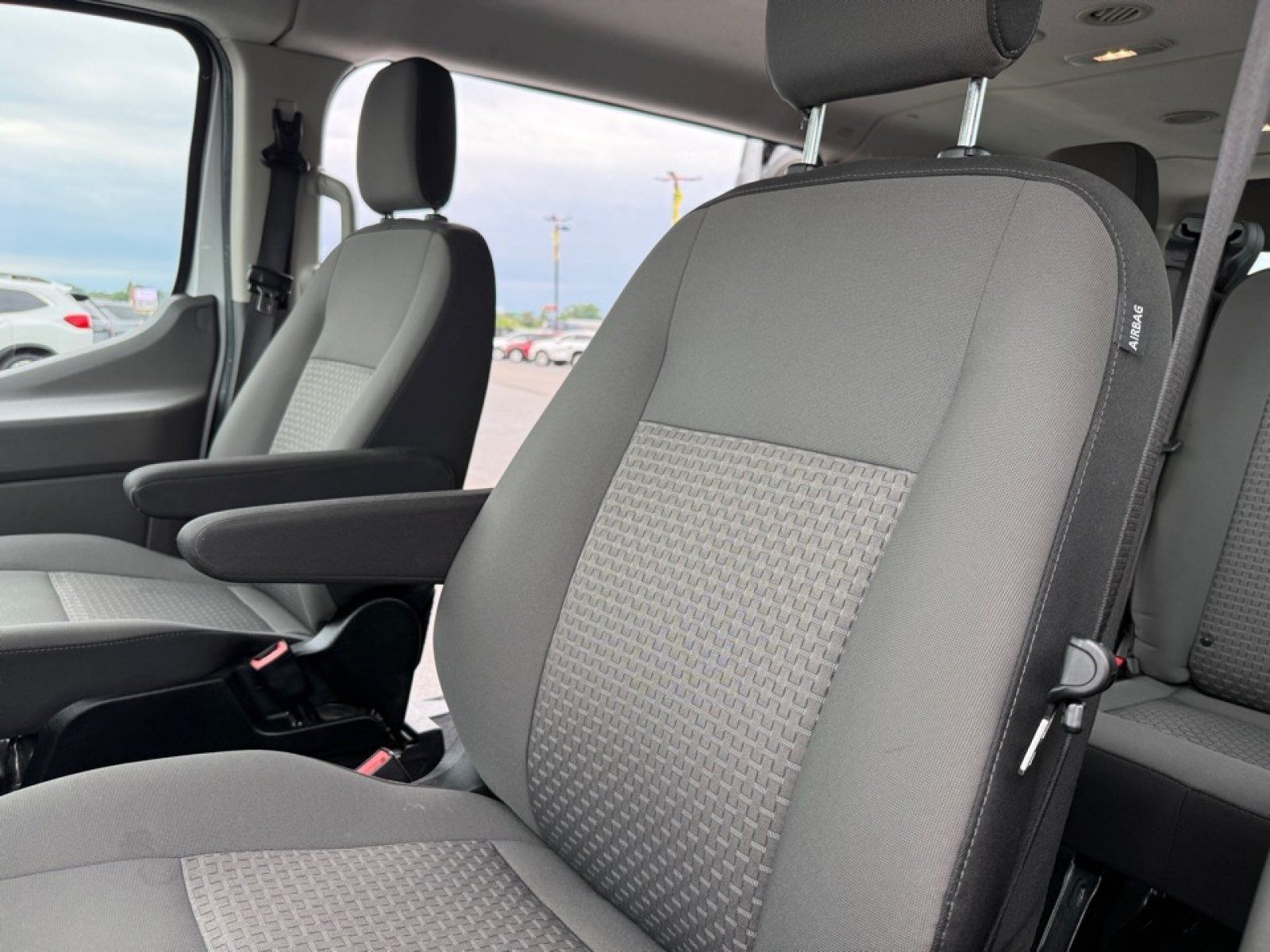 Used 2024 Ford Transit 350 XLT RWD image 29