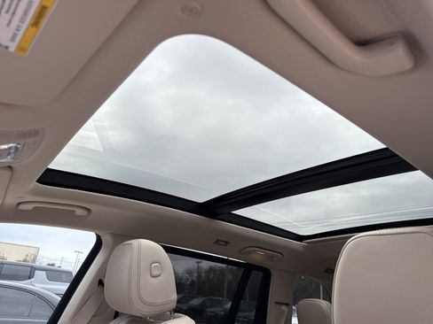 Used 2022 Mercedes-Benz GLS 450 4MATIC image 17