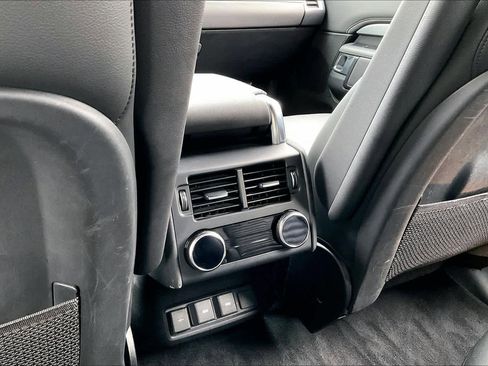 Used 2023 Land Rover Discovery S R-Dynamic image 36