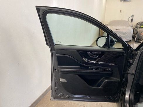 Used 2021 Lincoln Corsair AWD w/ Equipment Group 101A image 14