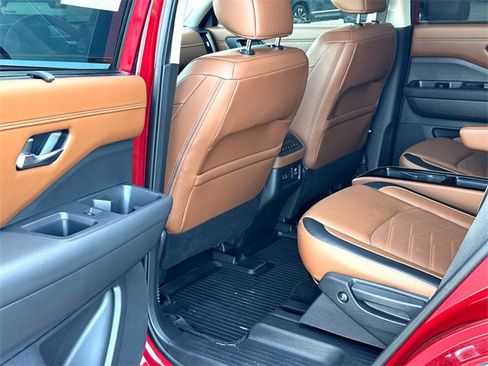 Used 2023 Nissan Pathfinder Platinum image 27