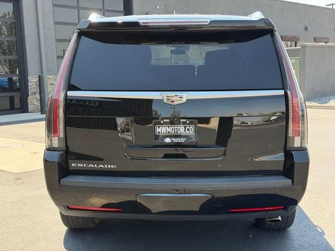 Used 2019 Cadillac Escalade Platinum AWD/4WD image 6