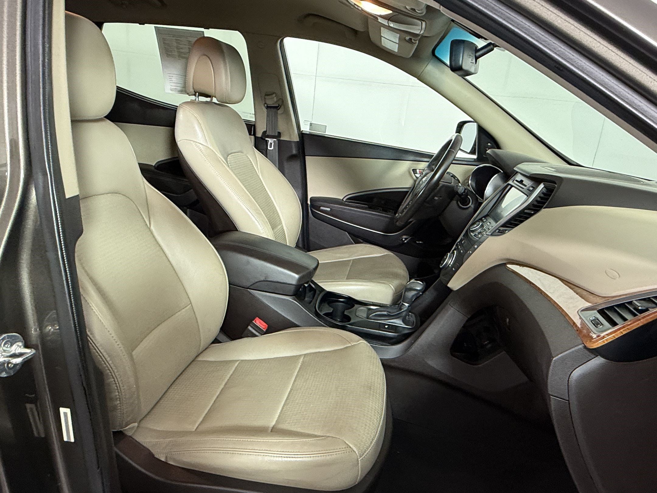 Used 2014 Hyundai Santa Fe Sport 2.0T w/ Navigation Package 06 AWD/4WD image 24