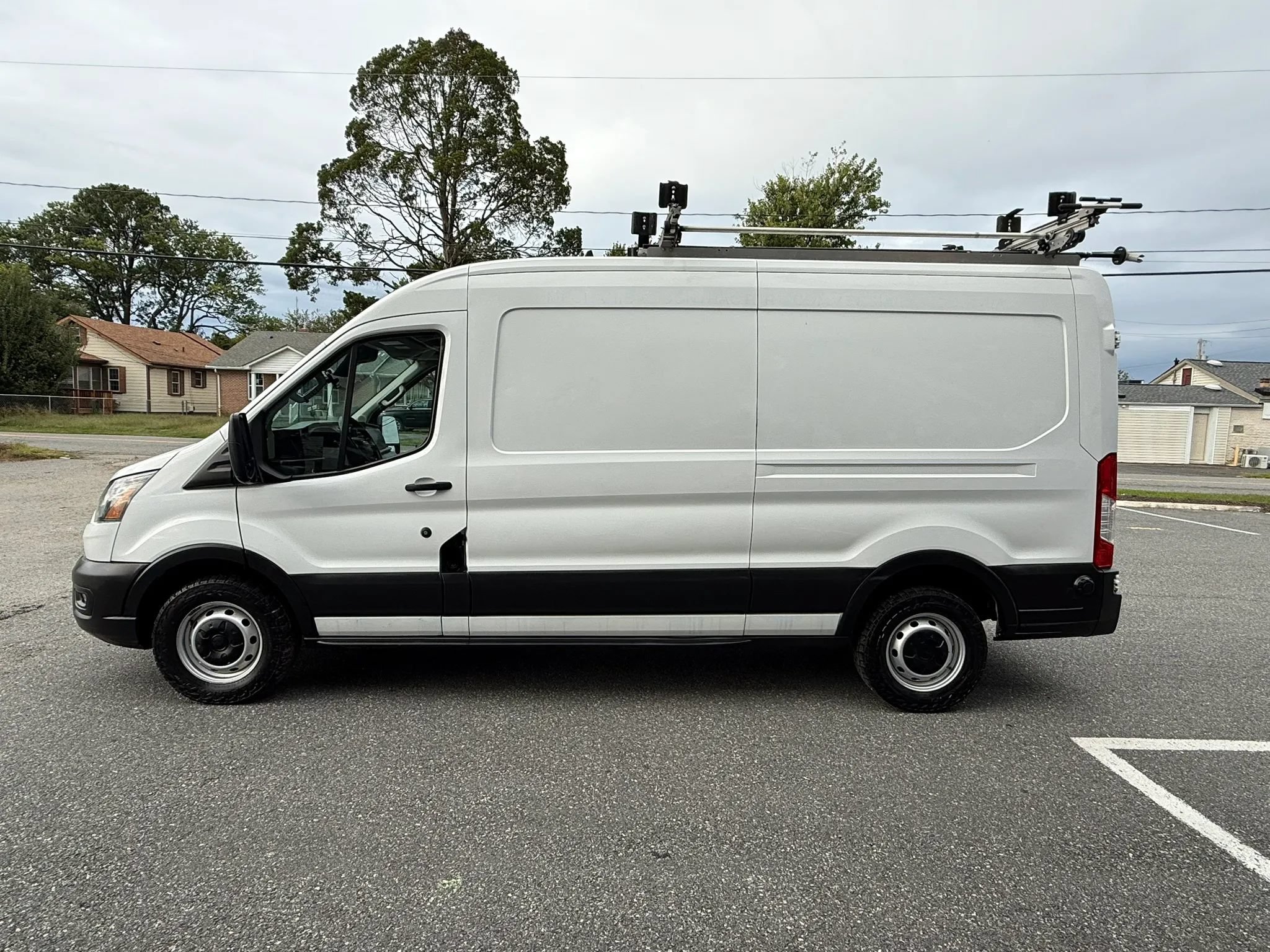 Used 2020 Ford Transit 250 Medium Roof w/ Load Area Protection Package RWD image 14