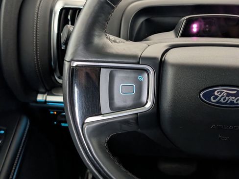 Certified 2025 Ford Expedition Platinum AWD/4WD image 20