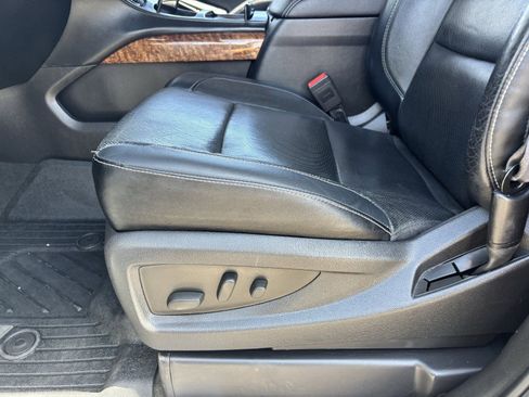 Used 2015 Chevrolet Tahoe LTZ RWD image 23