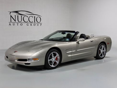 Used 1999 Chevrolet Corvette Convertible w/ Performance Handling Pkg RWD image 6