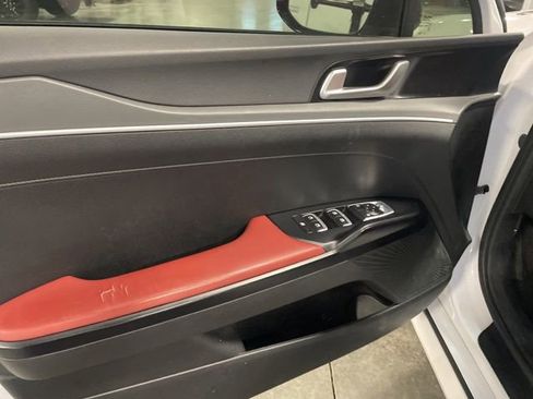 Used 2023 Kia K5 GT-Line image 12