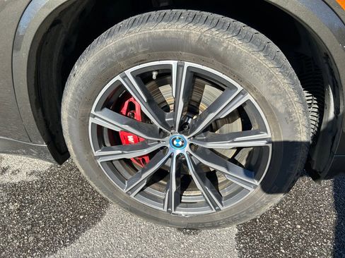 Used 2024 BMW X5 xDrive50e w/ M Sport Package image 24
