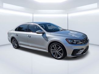 Used 2017 Volkswagen Passat 1.8T R-Line FWD video 1