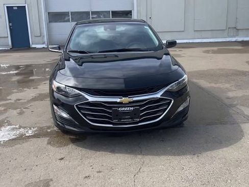 Used 2024 Chevrolet Malibu LT image 3