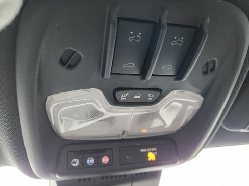 Used 2023 Chevrolet Colorado LT w/ LT Convenience Package II AWD/4WD image 43