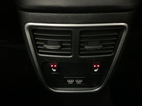 Used 2020 Dodge Charger SXT w/ Leather Interior Group RWD image 39