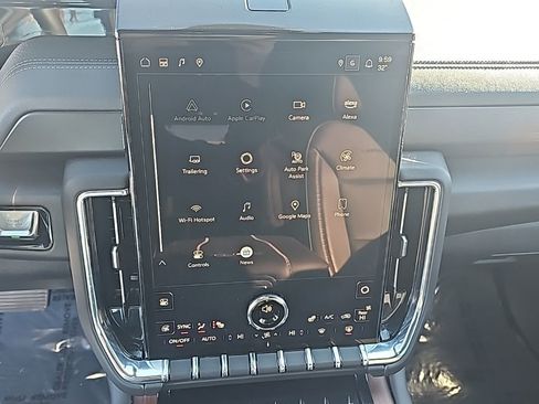 Used 2025 GMC Yukon Denali AWD/4WD image 22