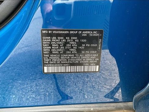 Used 2025 Volkswagen Atlas SEL Premium R-Line AWD/4WD image 36