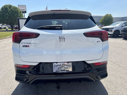 Used 2024 Buick Encore GX Sport Touring image 5