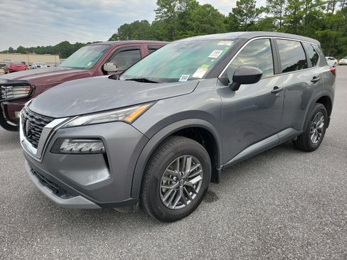 Used 2023 Nissan Rogue S FWD image 3