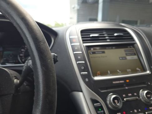 Used 2016 Lincoln MKX Premiere FWD image 12