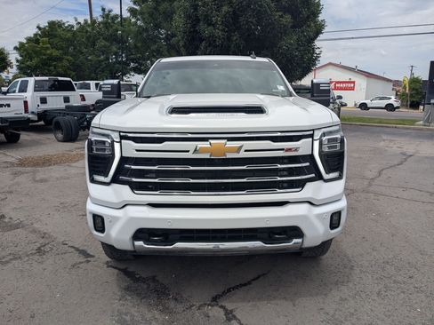 Used 2025 Chevrolet Silverado 3500 LT w/ Z71 Chrome Sport Edition AWD/4WD image 12