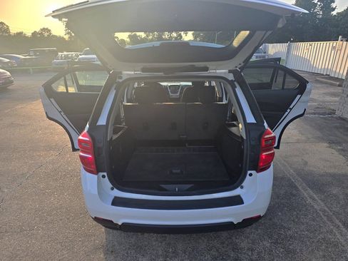 Used 2017 Chevrolet Equinox LS AWD/4WD image 49