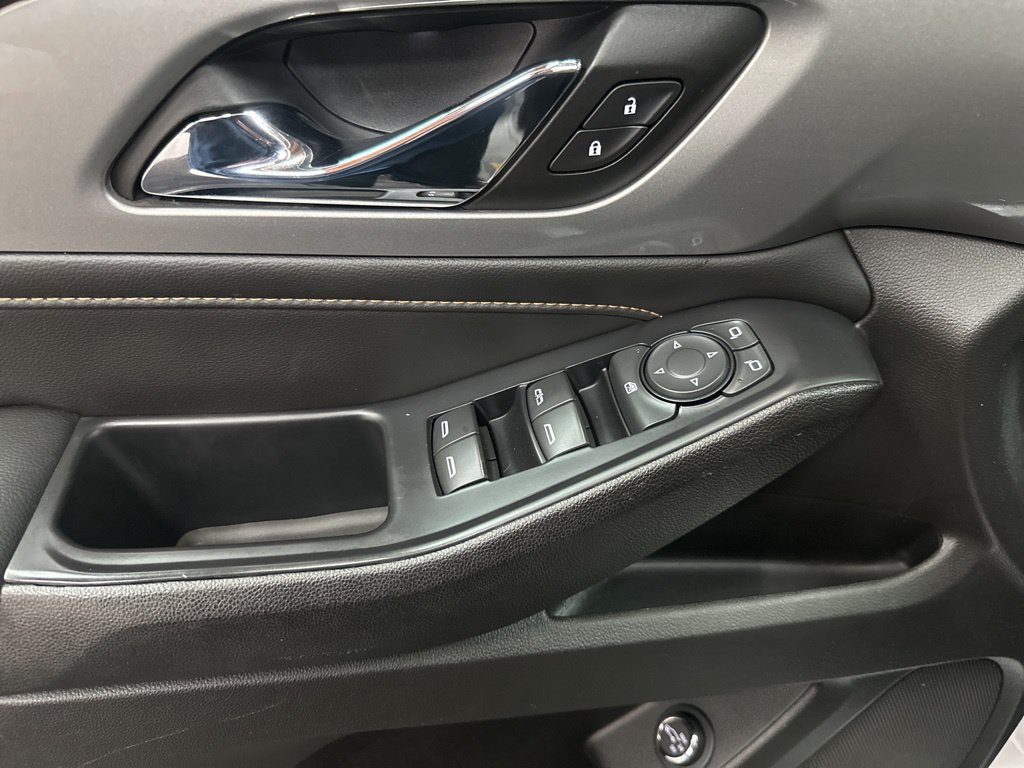 Used 2021 Chevrolet Traverse RS AWD/4WD image 19