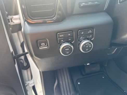 Used 2024 GMC Sierra 3500 AT4 w/ AT4 Premium Plus Package AWD/4WD image 16
