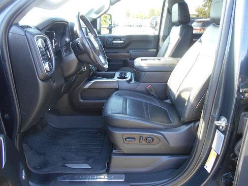 Used 2022 GMC Sierra 3500 Denali w/ Denali Ultimate Package AWD/4WD image 6