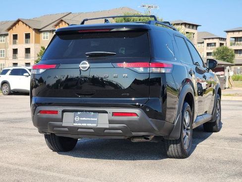Certified 2025 Nissan Pathfinder SV w/ Black Appearance Package AWD/4WD image 3