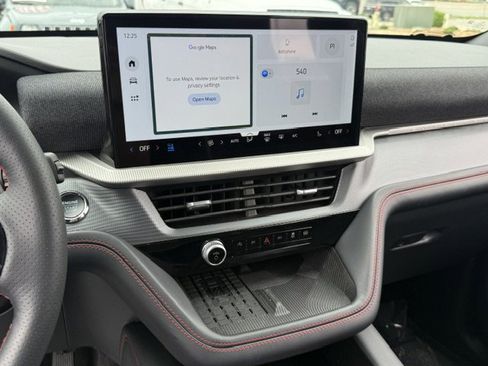 Used 2025 Ford Explorer ST image 16