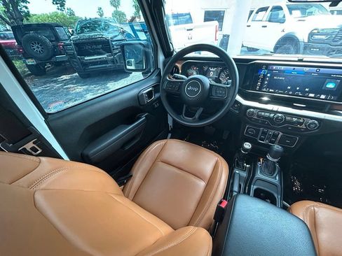 Used 2026 Jeep Wrangler Unlimited Sport AWD/4WD image 9