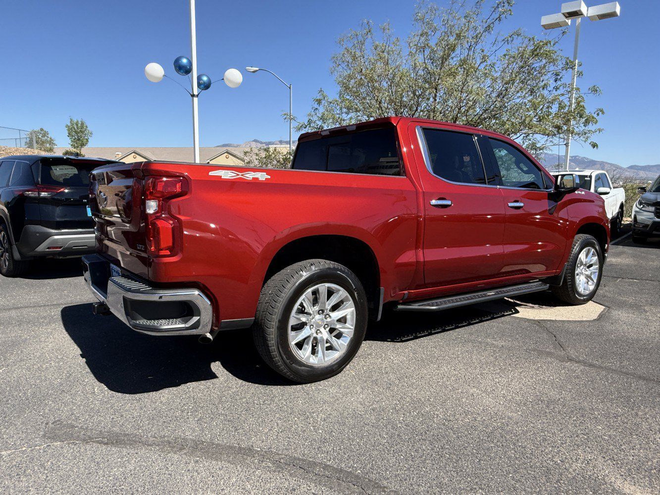 Used 2022 Chevrolet Silverado 1500 LTZ w/ LTZ Convenience Package II AWD/4WD image 5