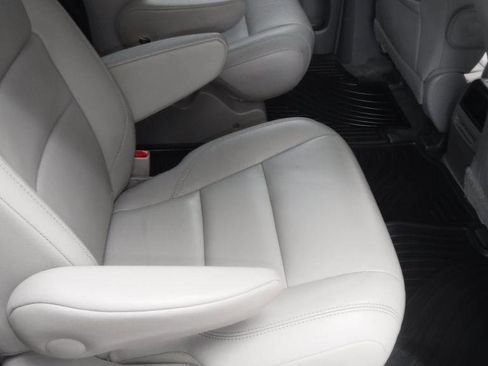 Used 2017 Toyota Sienna AWD image 29
