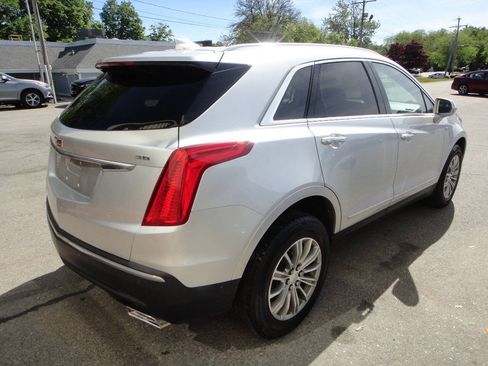 Used 2017 Cadillac XT5 Luxury AWD/4WD image 6