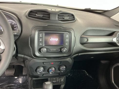Used 2018 Jeep Renegade Sport w/ Power & Air Group FWD image 18